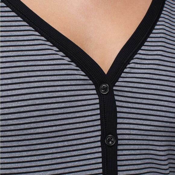 LULULEMON Awesoma Henley in Hyper Stripe Black Heathered Slate Sz. 4 - Picture 10 of 14